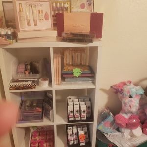 Accesories for girls, clothes, bags, make up, toys